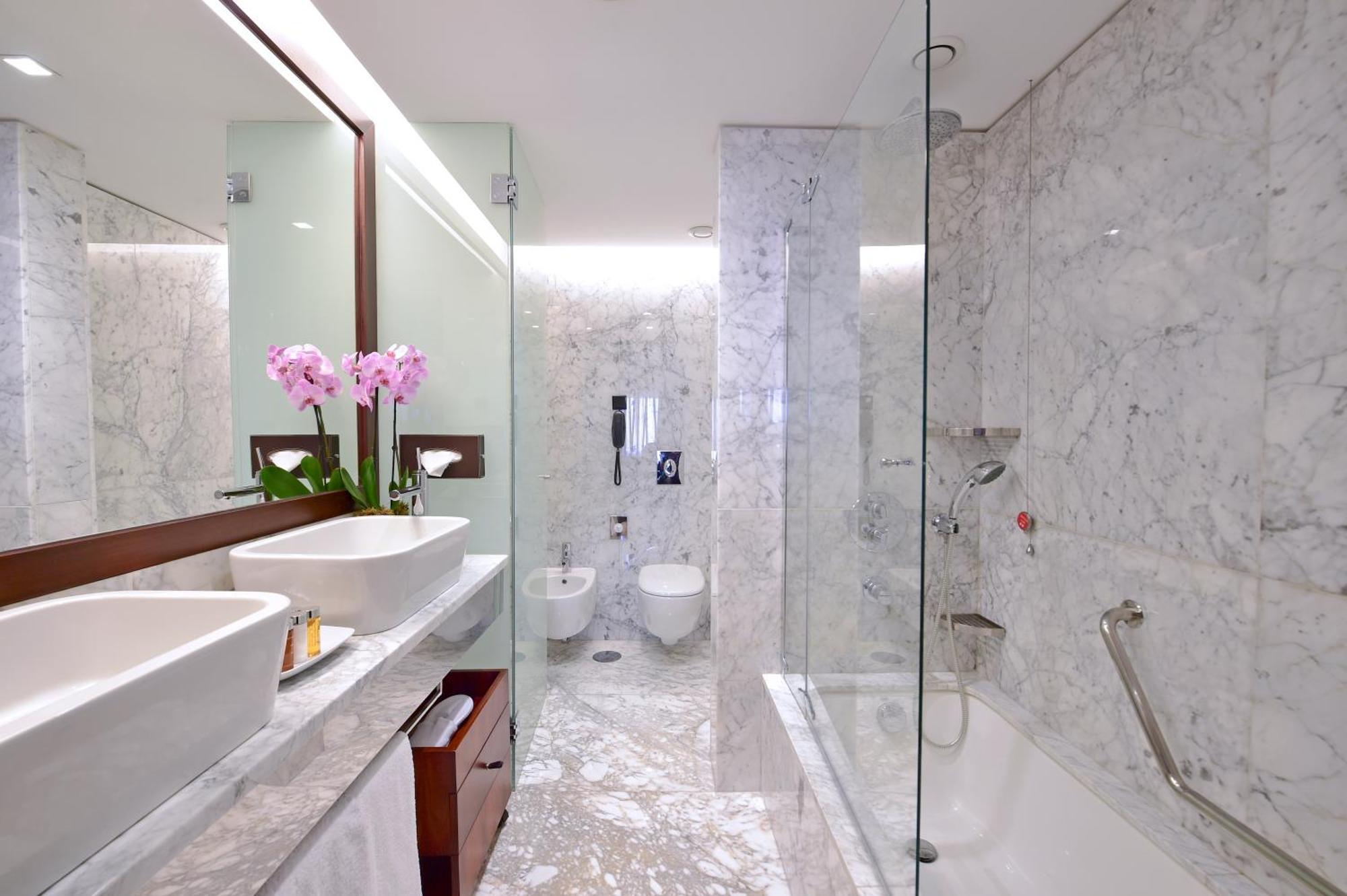 High Floor Executive Suite