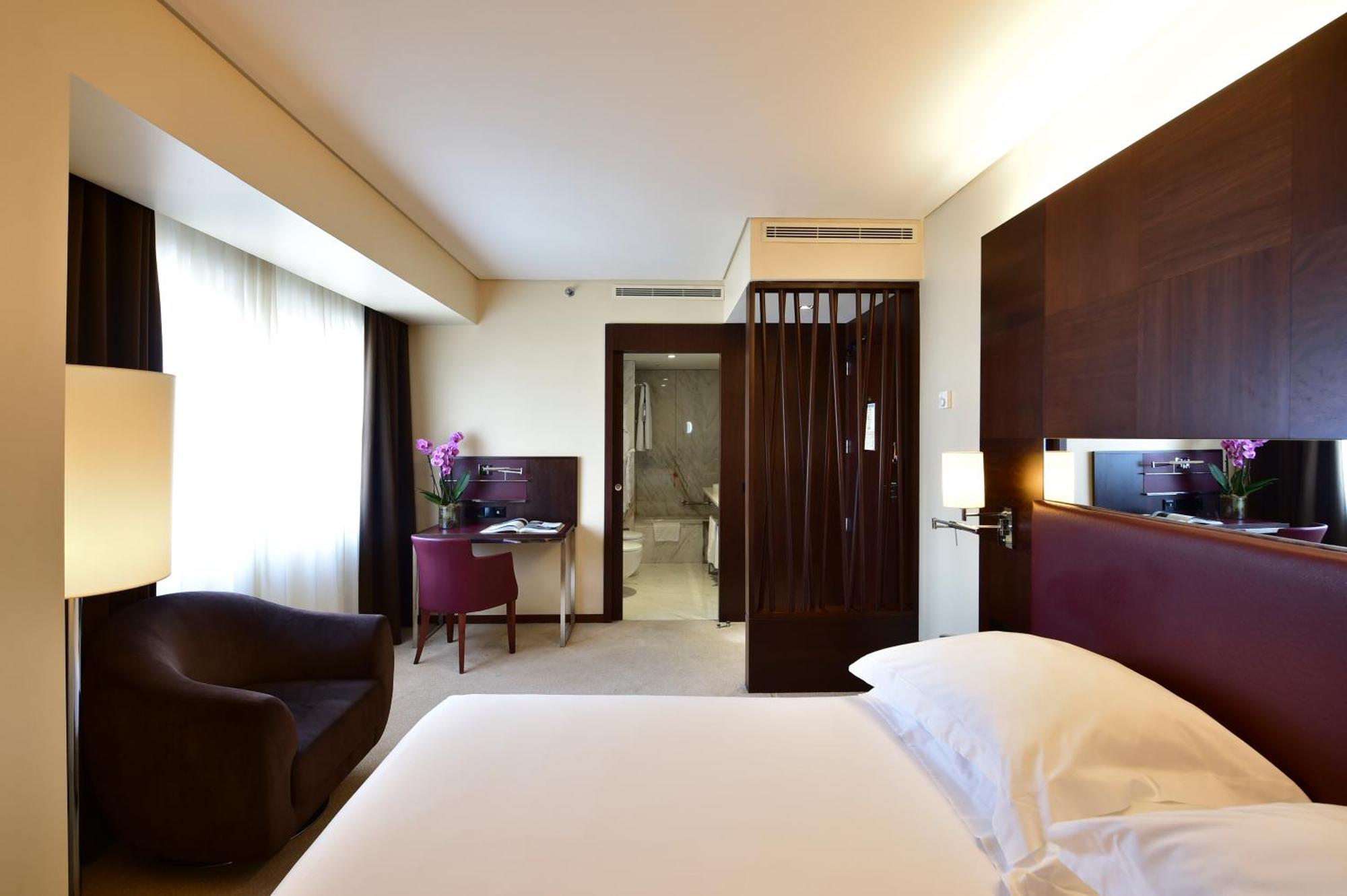 High Floor Executive Suite