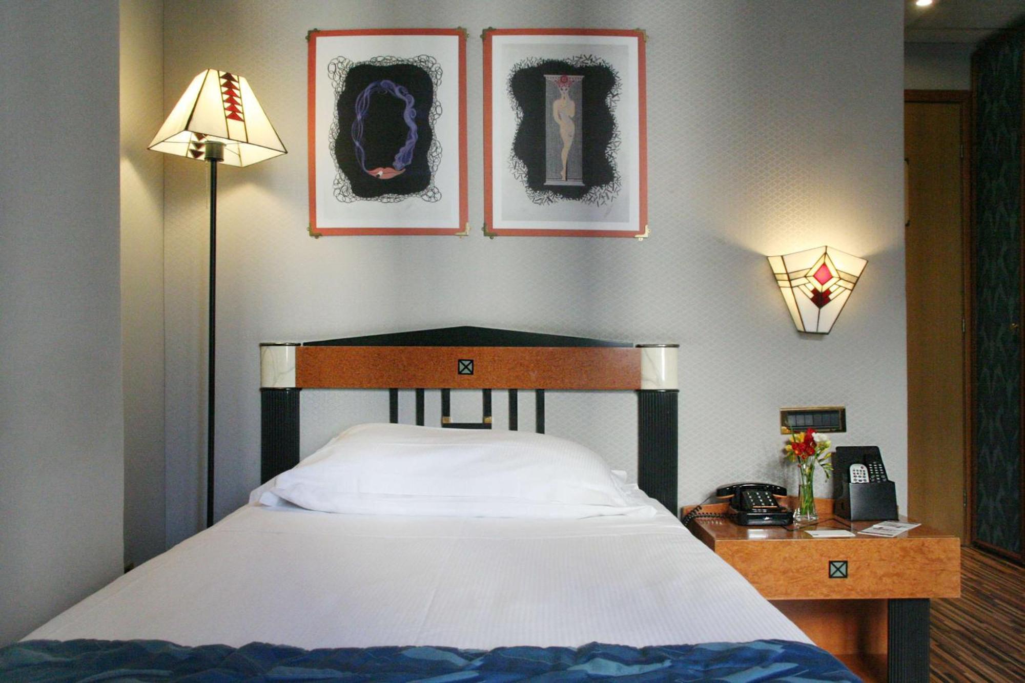 Classic Single Room