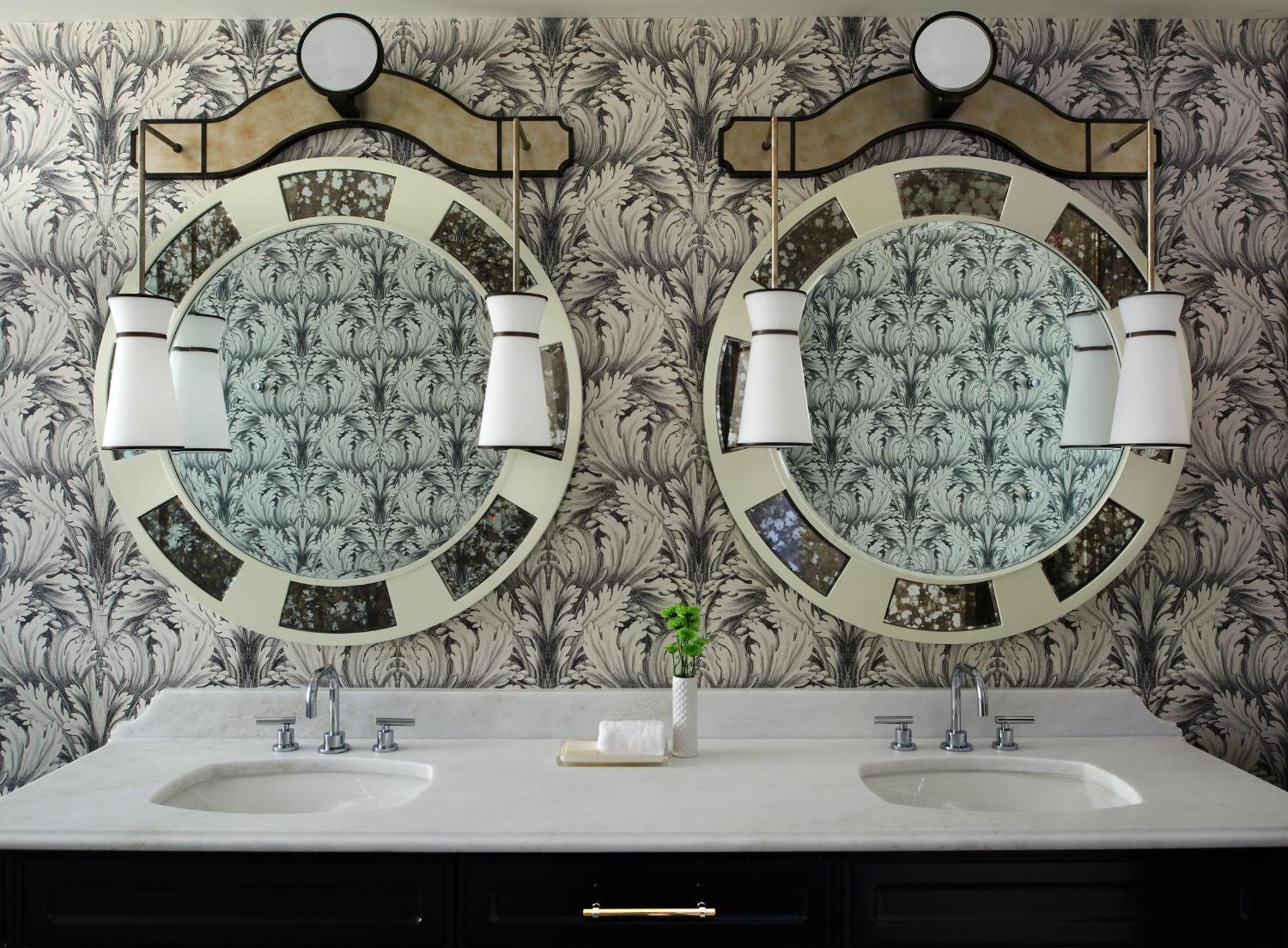 Robert Mills King Suite