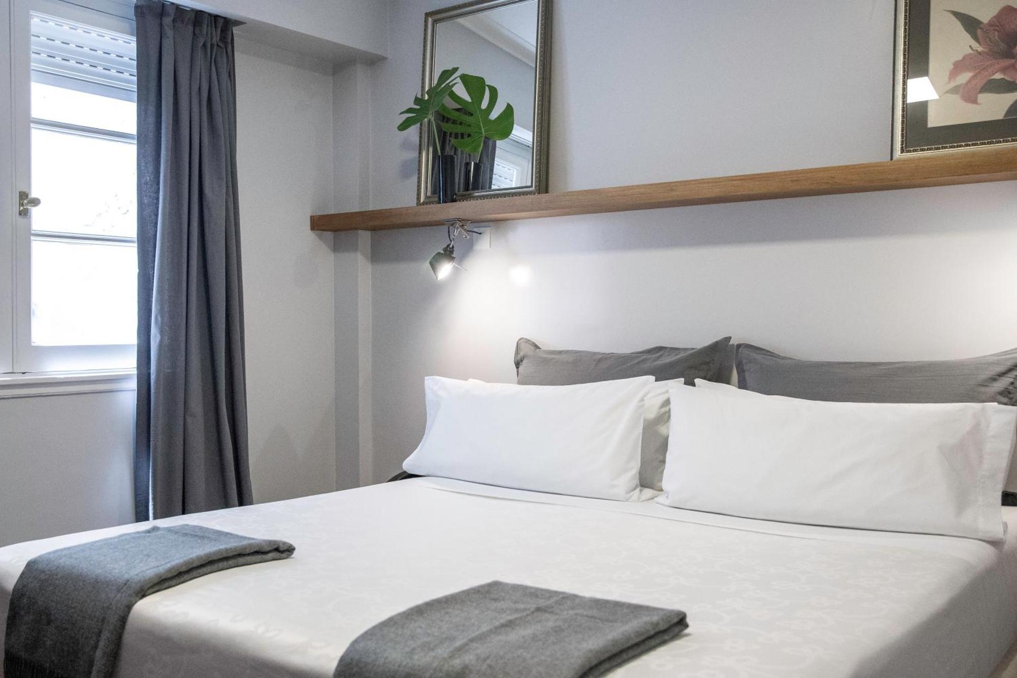 Deluxe Double Room,1758309516:JPEG