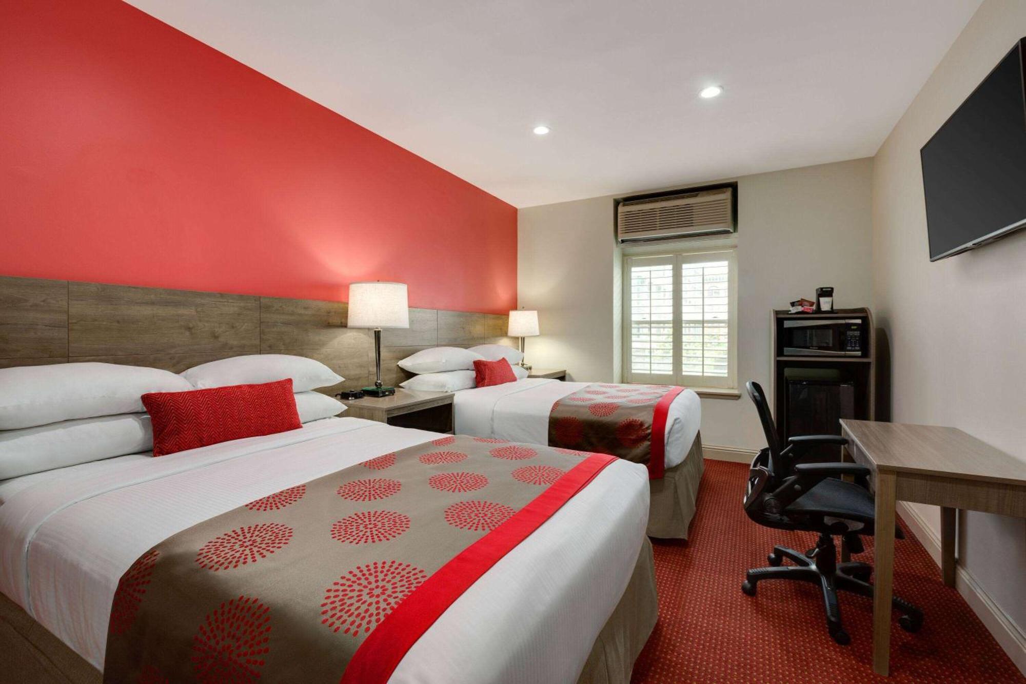Double Room with Two Double Beds - Non-Smoking