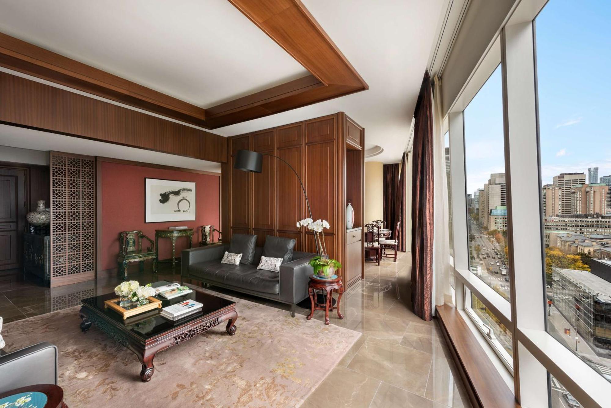 Shangri-La Suite