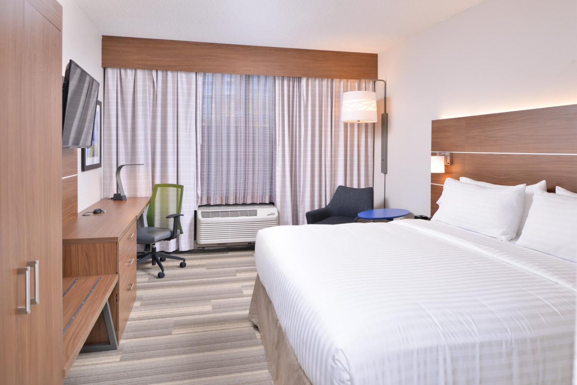Standard King Room with Sofa Bed