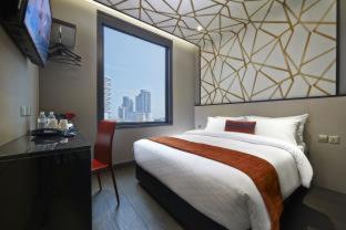 Superior Double Room with City View (Halal Set Breakfast)