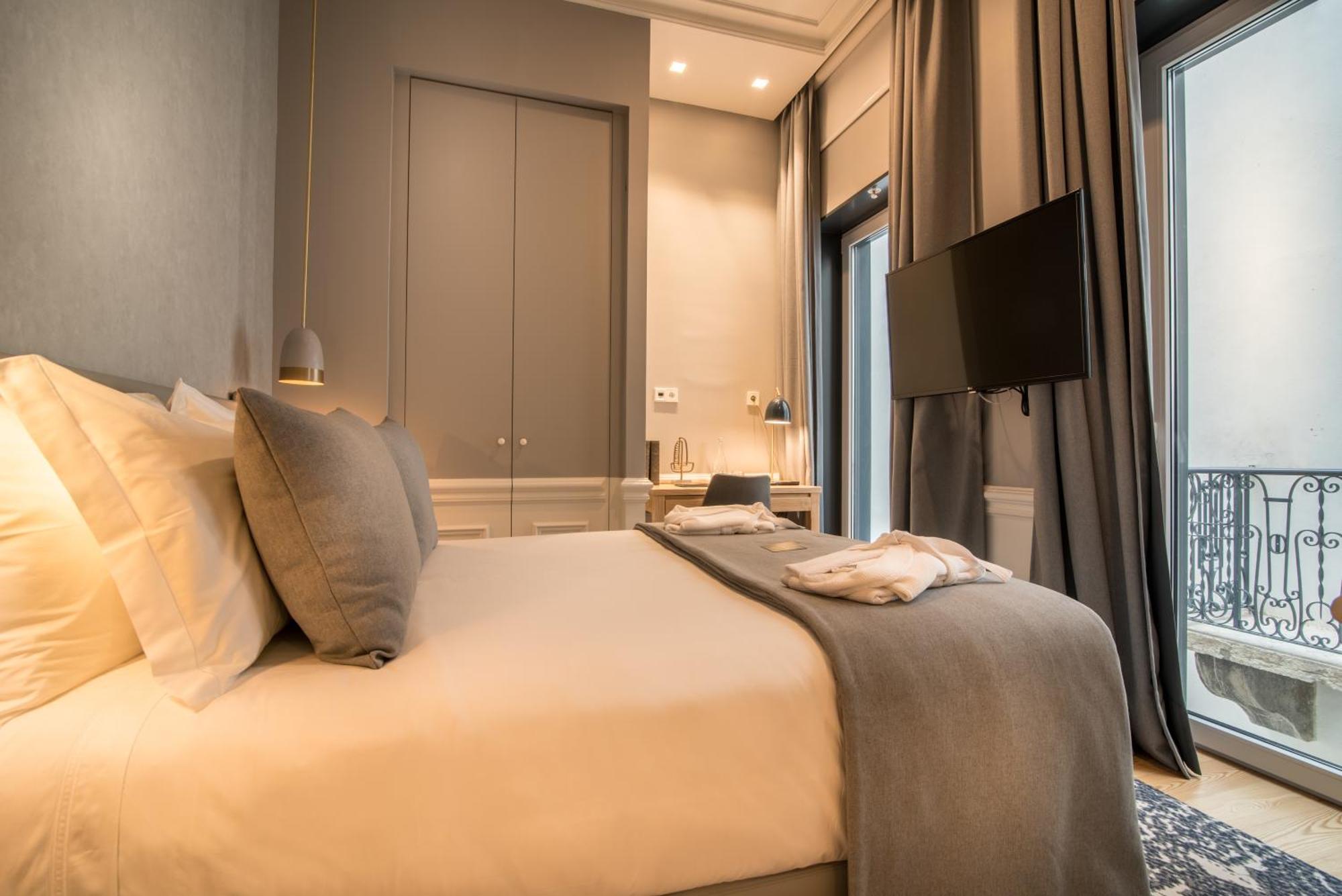 Small Double Room Interior View