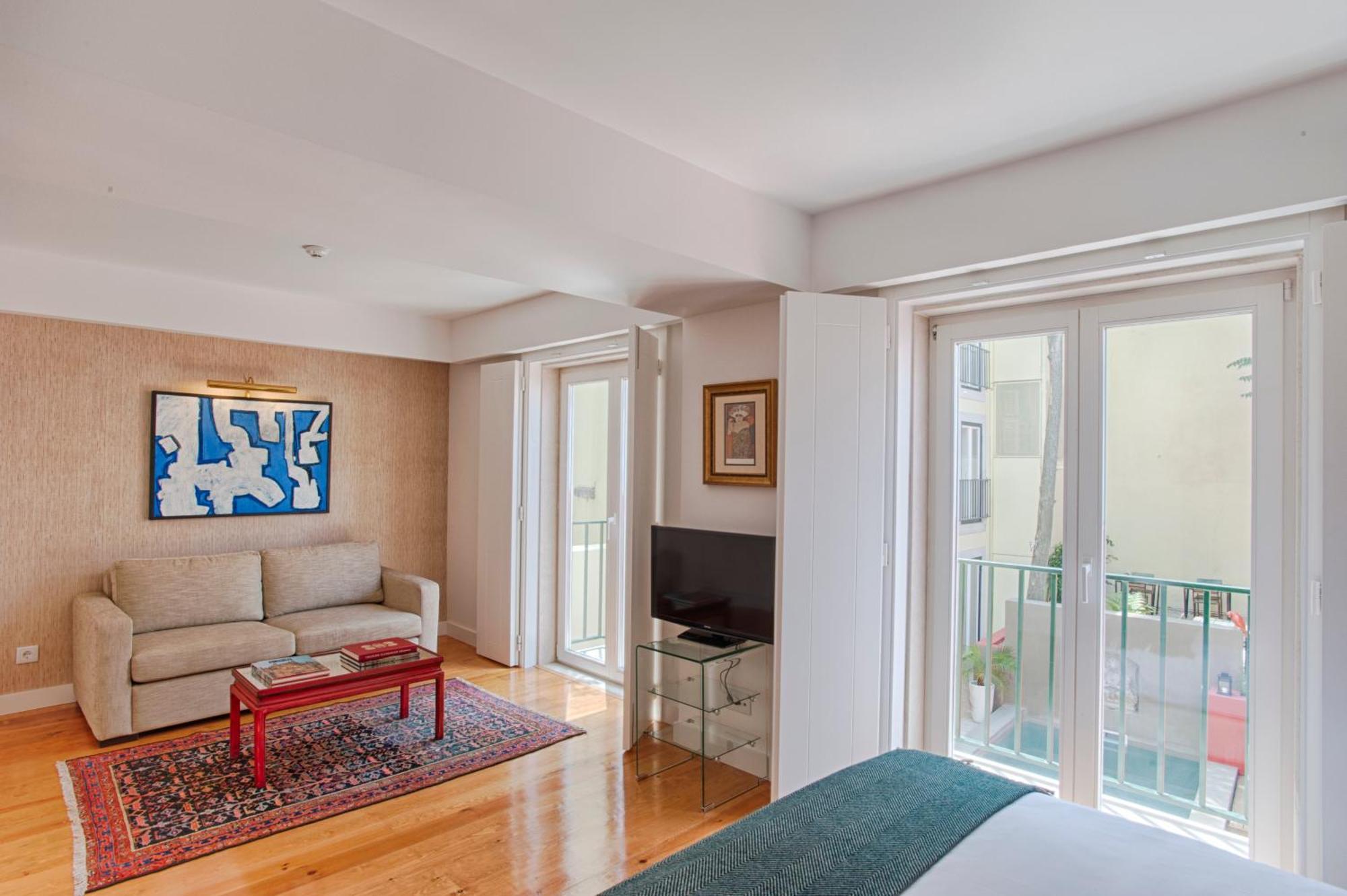 Junior Suite Pool View