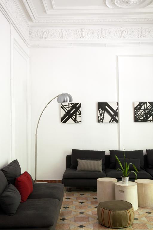 Six-Bedroom Apartment 3° 2ª