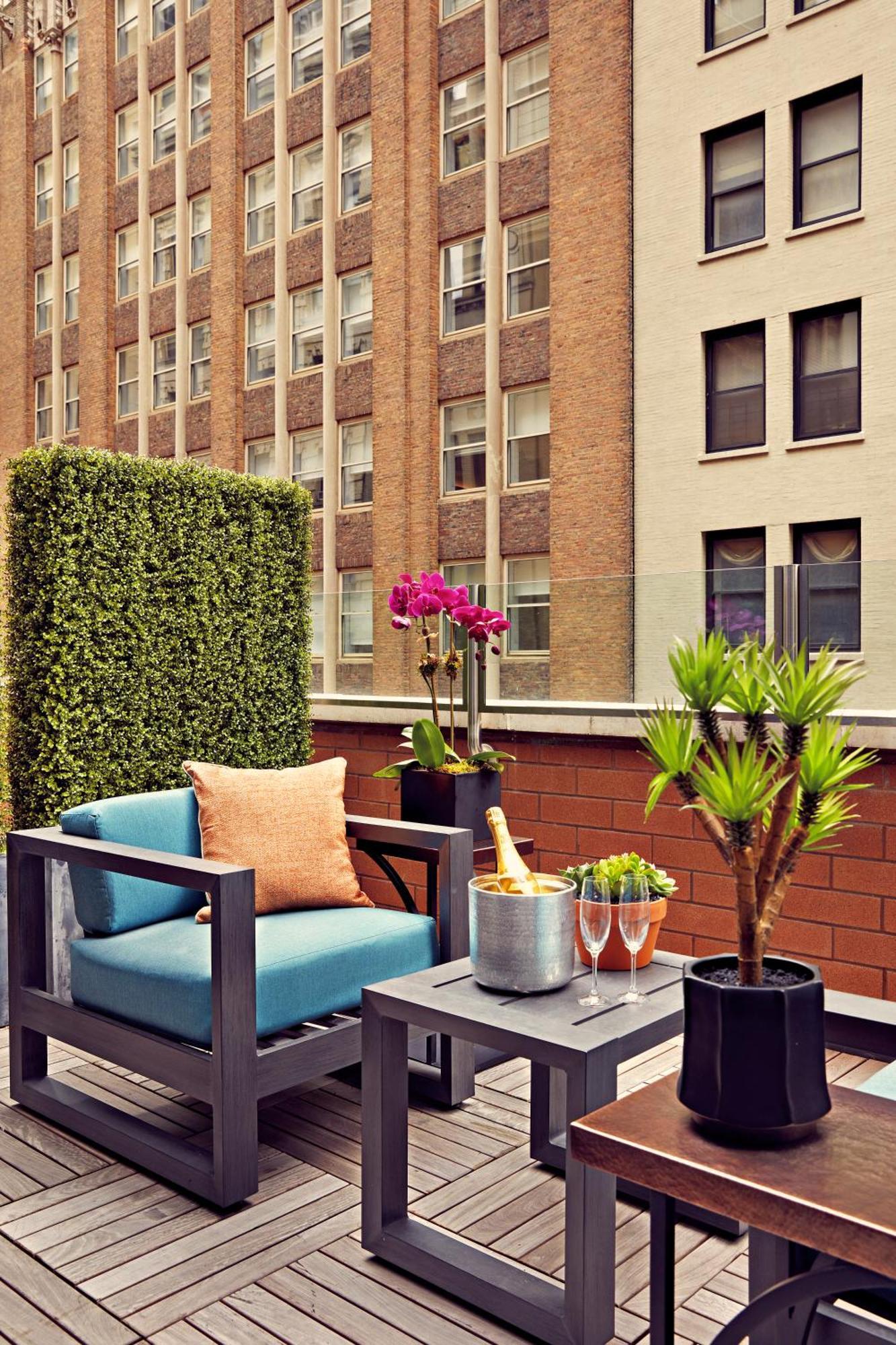 Deluxe King Room Terrace