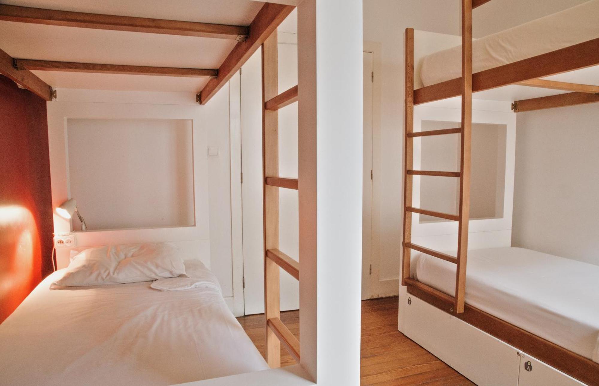 Bed 4-Bed Female Dormitory Room