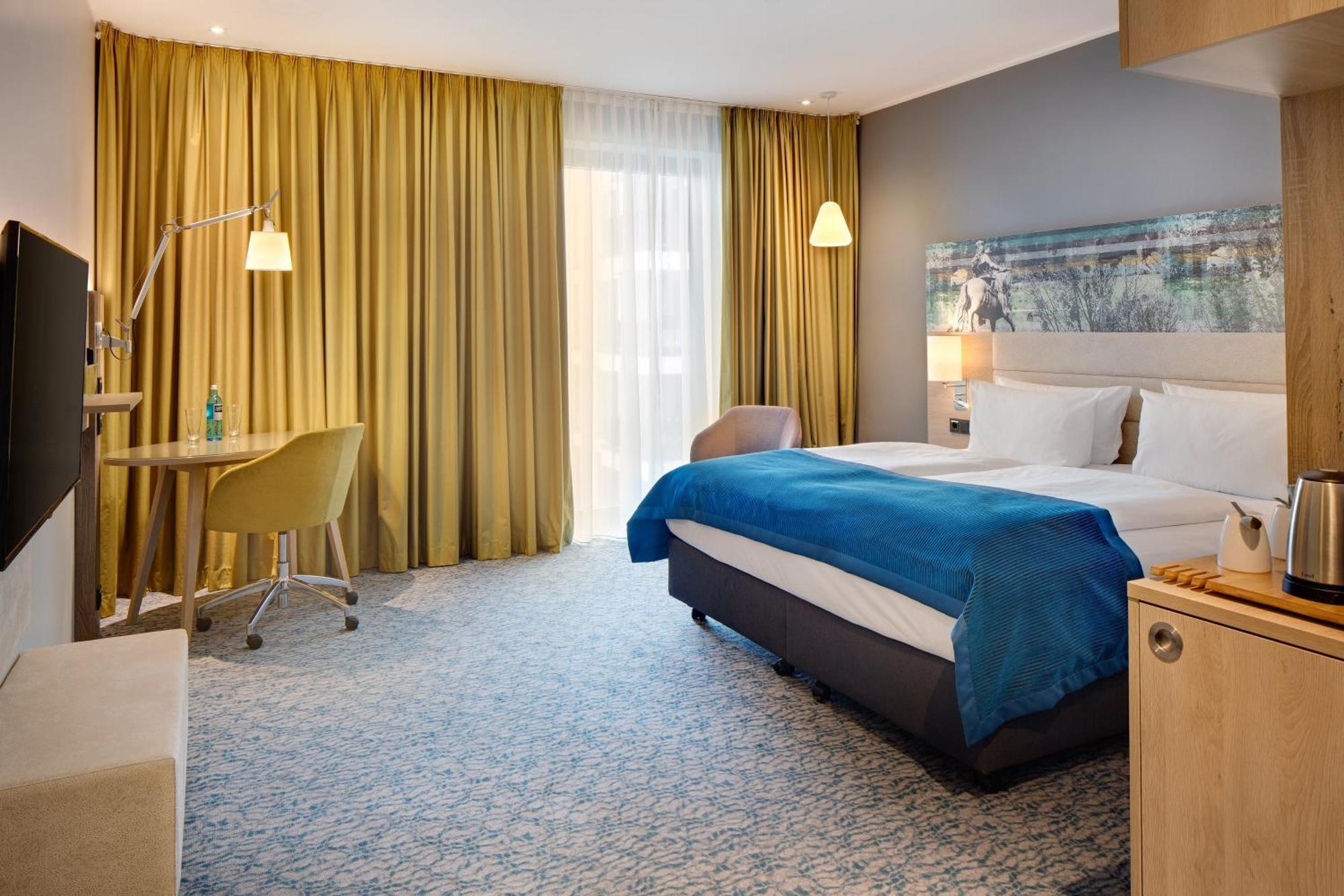 Junior Suite with Garden View