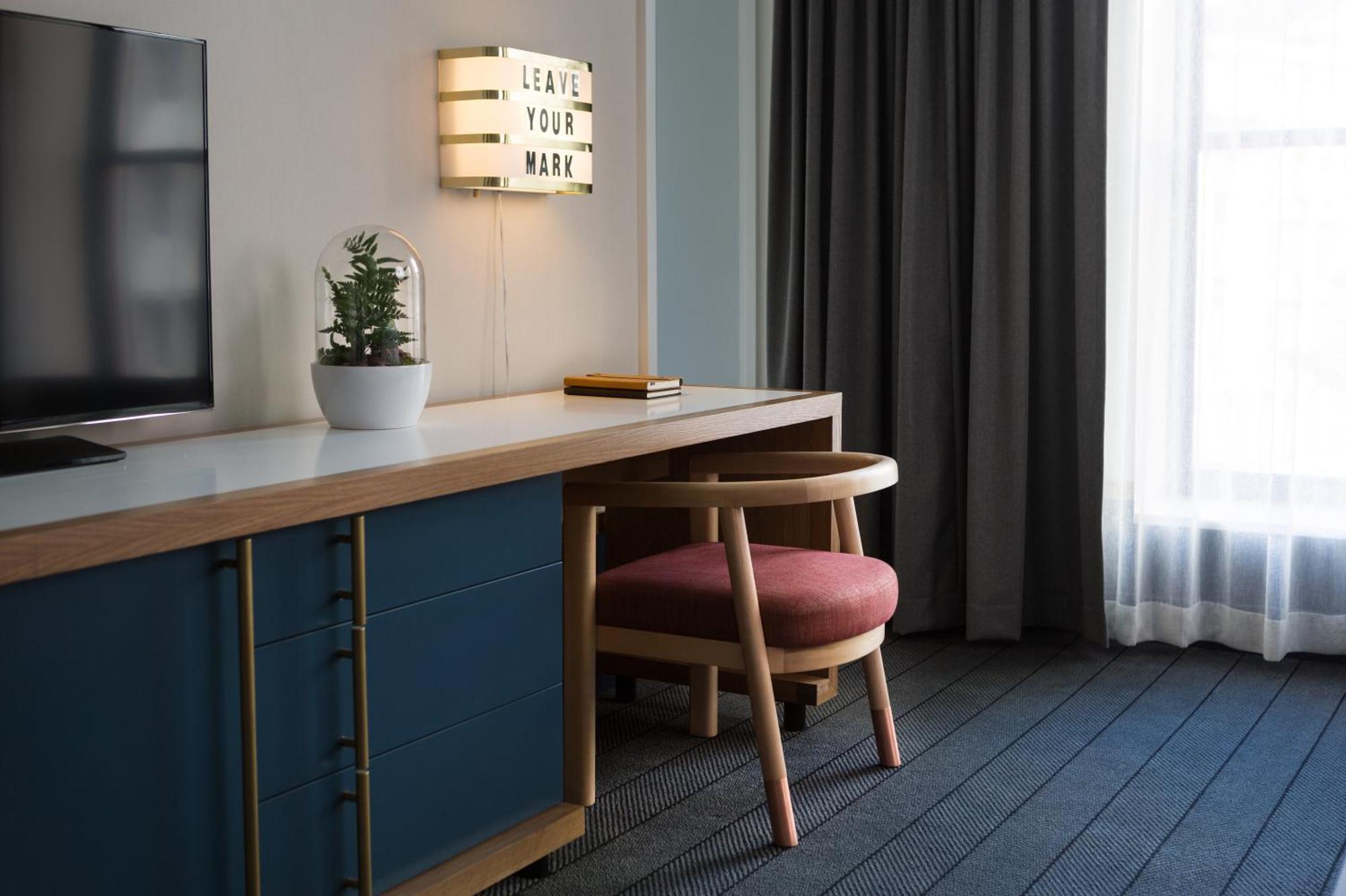 Premium Queen Room with Two Queen Beds and City View,1284261121:JPEG