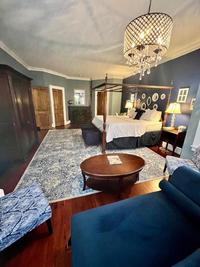Premium King Room