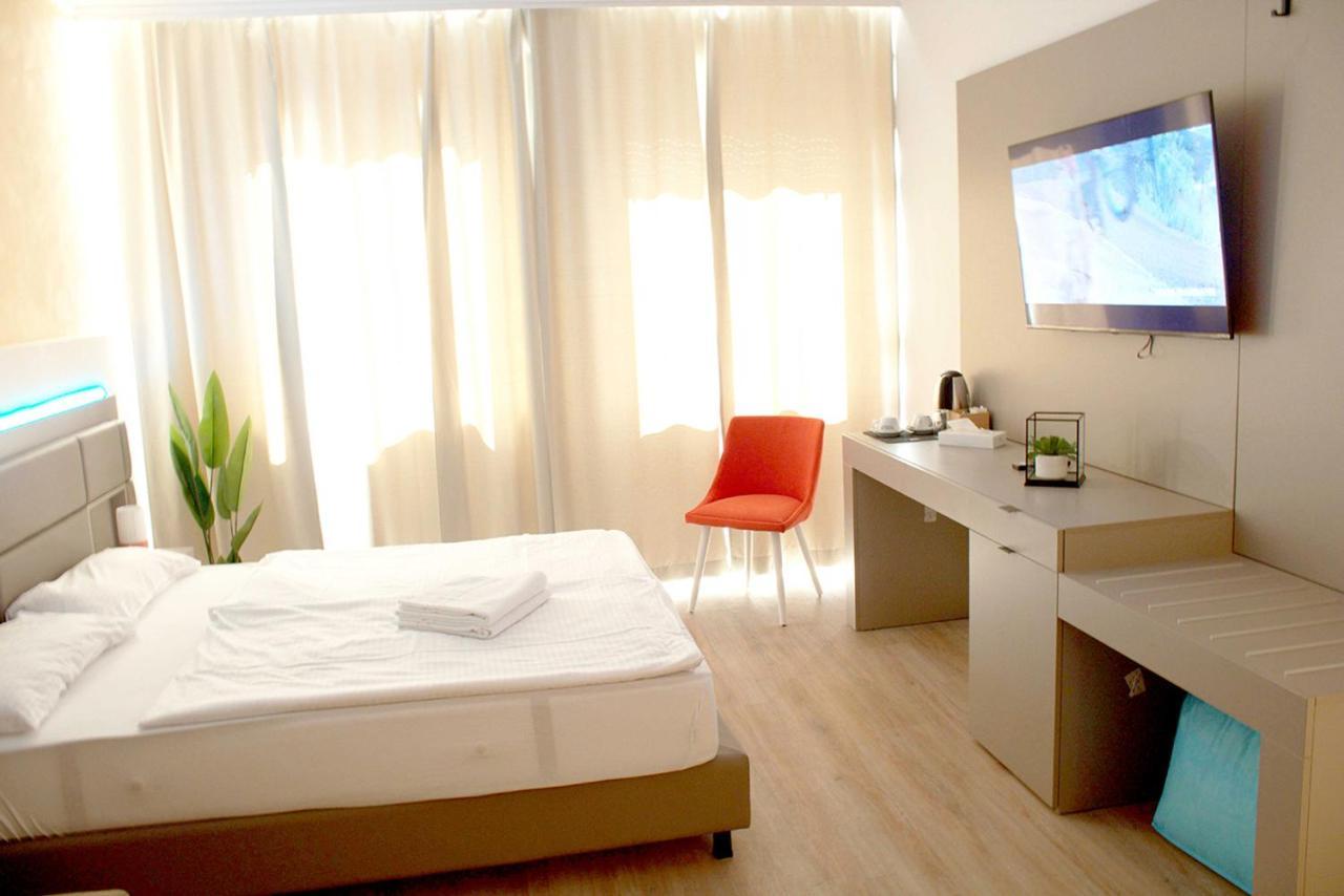 Deluxe Suite