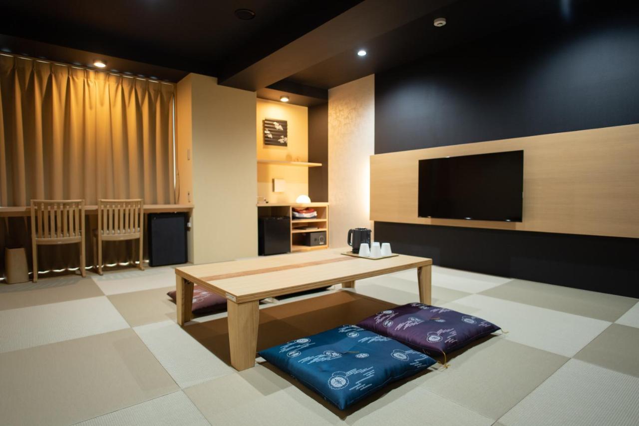 Japanese-Style Room