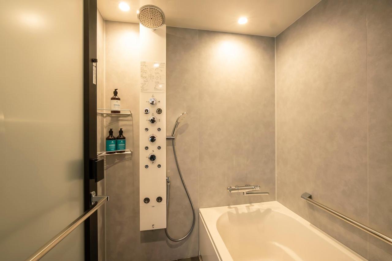 Standard Twin Room B with Complimentary Light Breakfast - Non-Smoking
