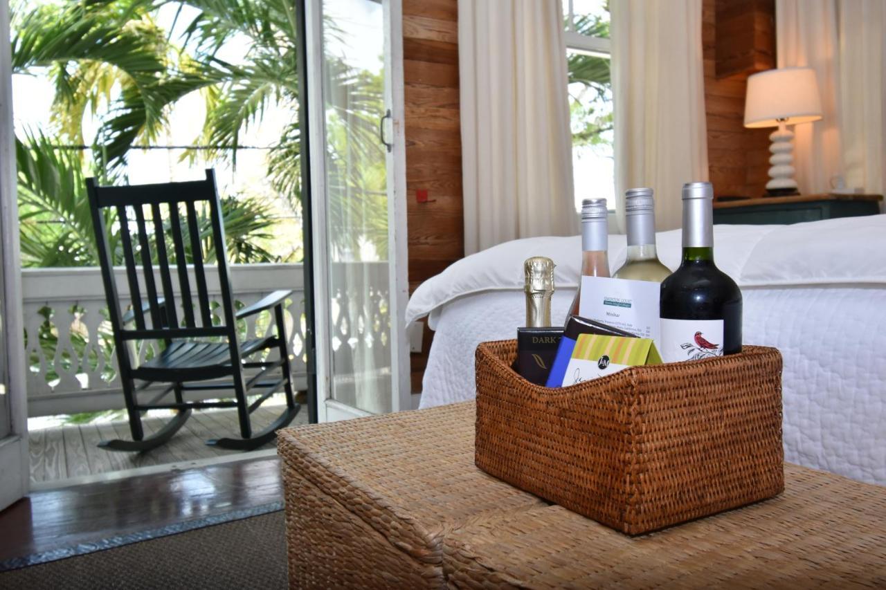 King Suite with Pool View