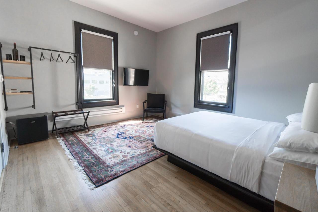 Queen Room,1304831371:JPEG