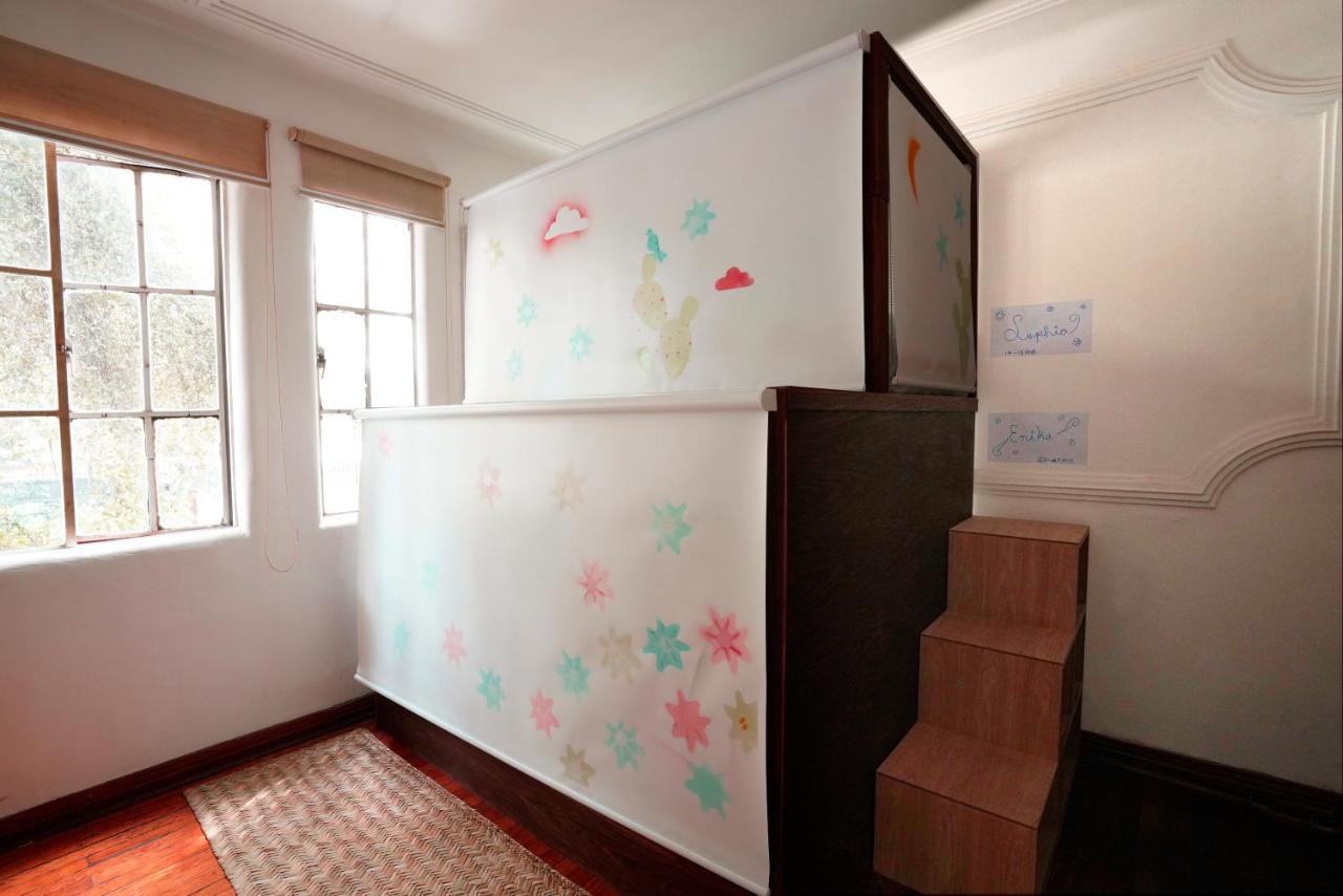 Bed 4-Bed Female Dormitory Room,1318953868:JPEG