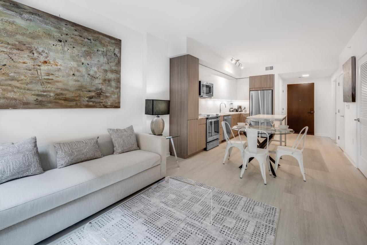 Deluxe One Bedroom Apartment