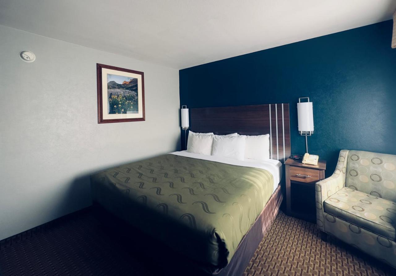 Standard King Room