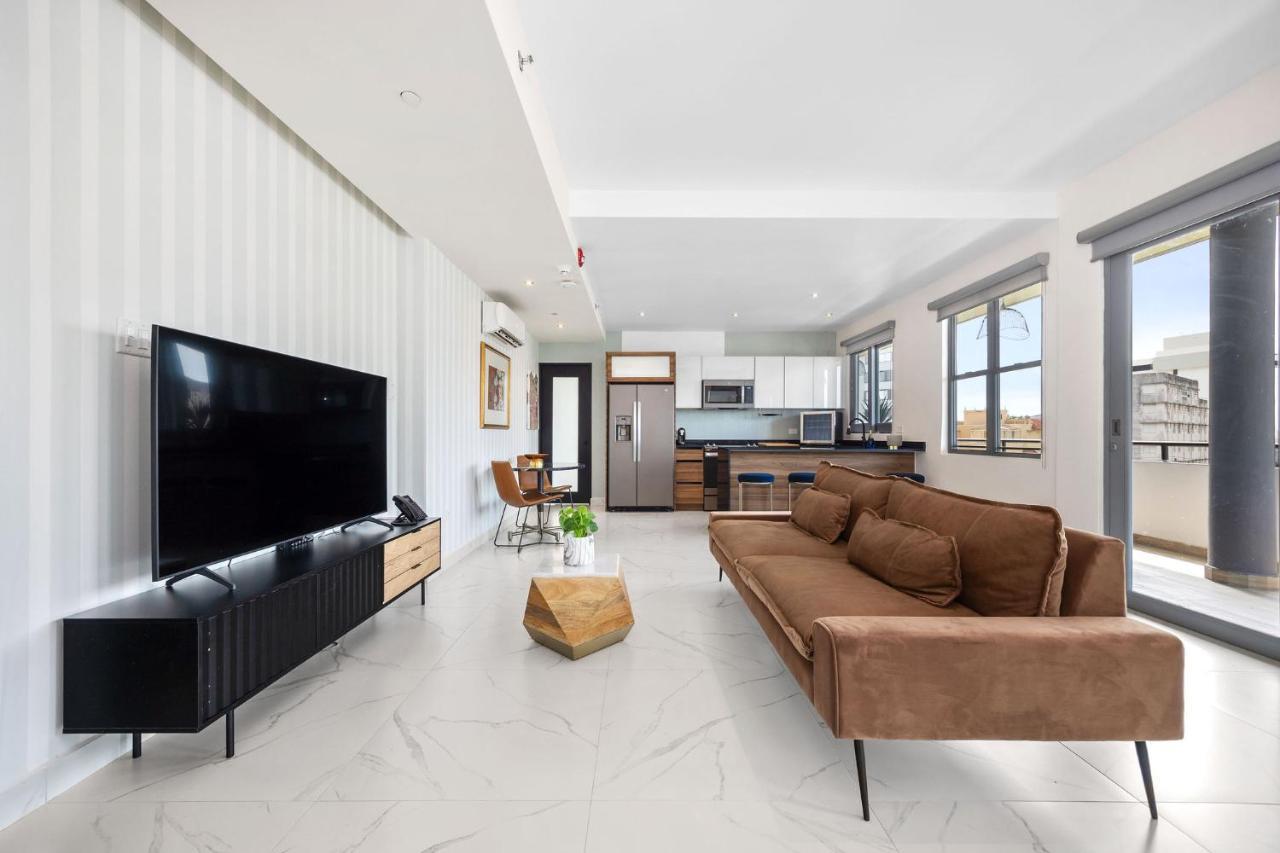 Pura's Penthouse