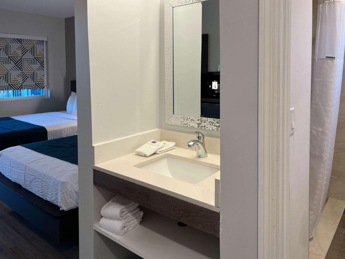 Quadruple Room - Non-Smoking