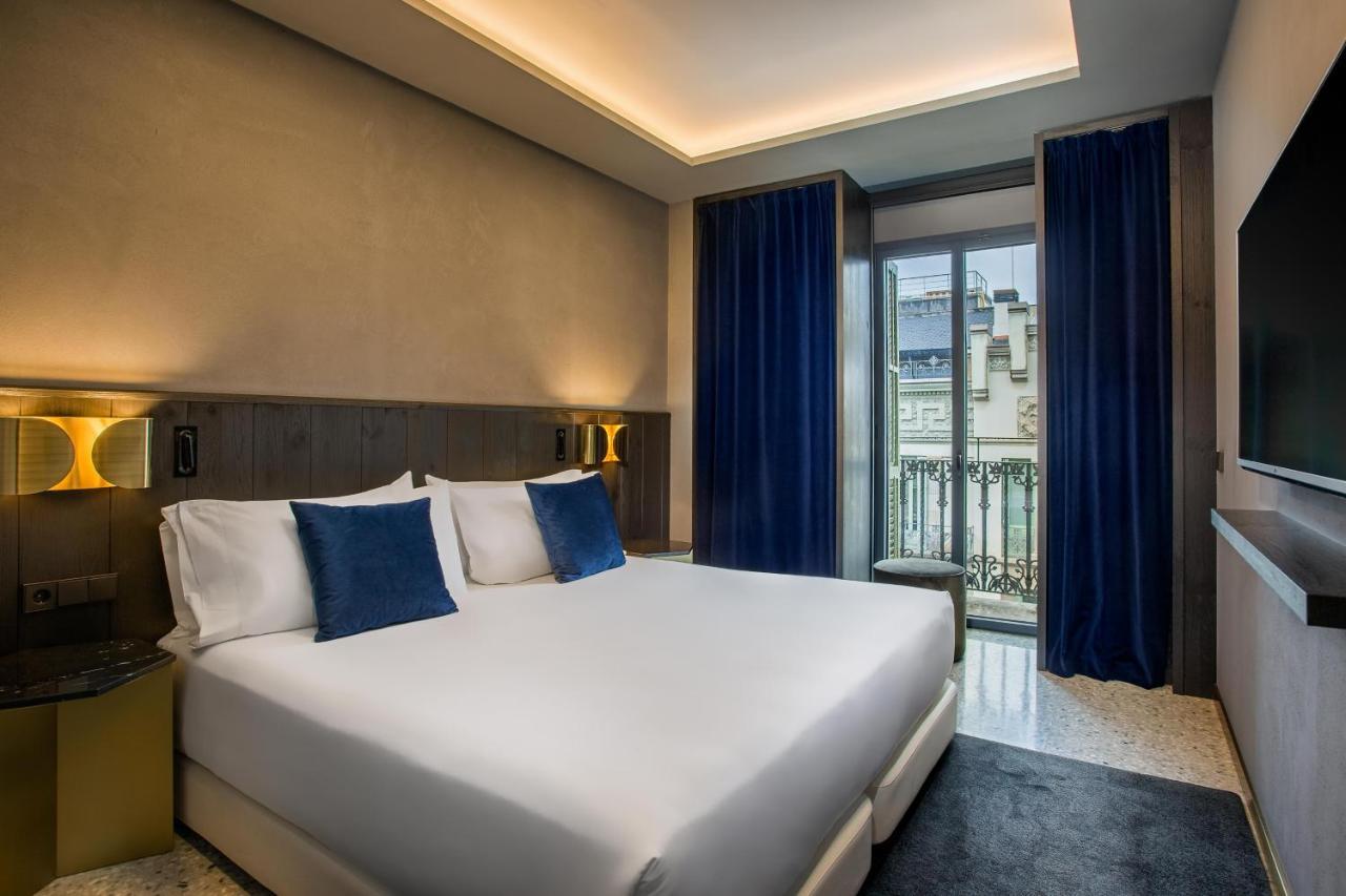 Junior Suite,1329899606:JPEG