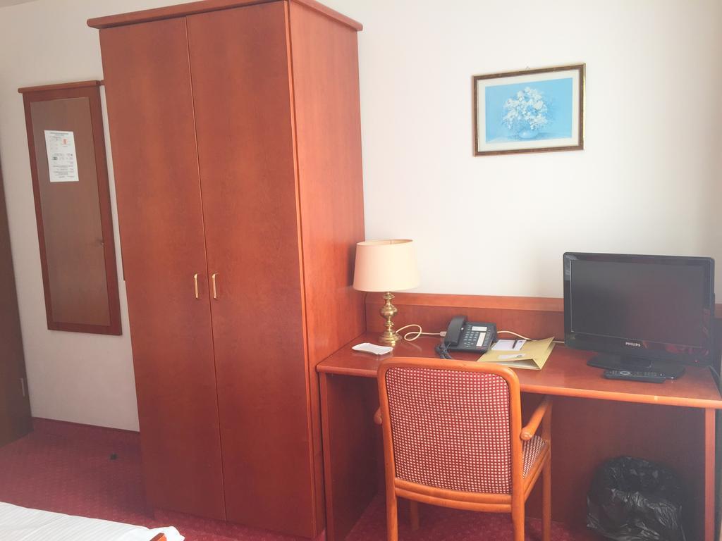 Standard Single Room - Nonsmoking