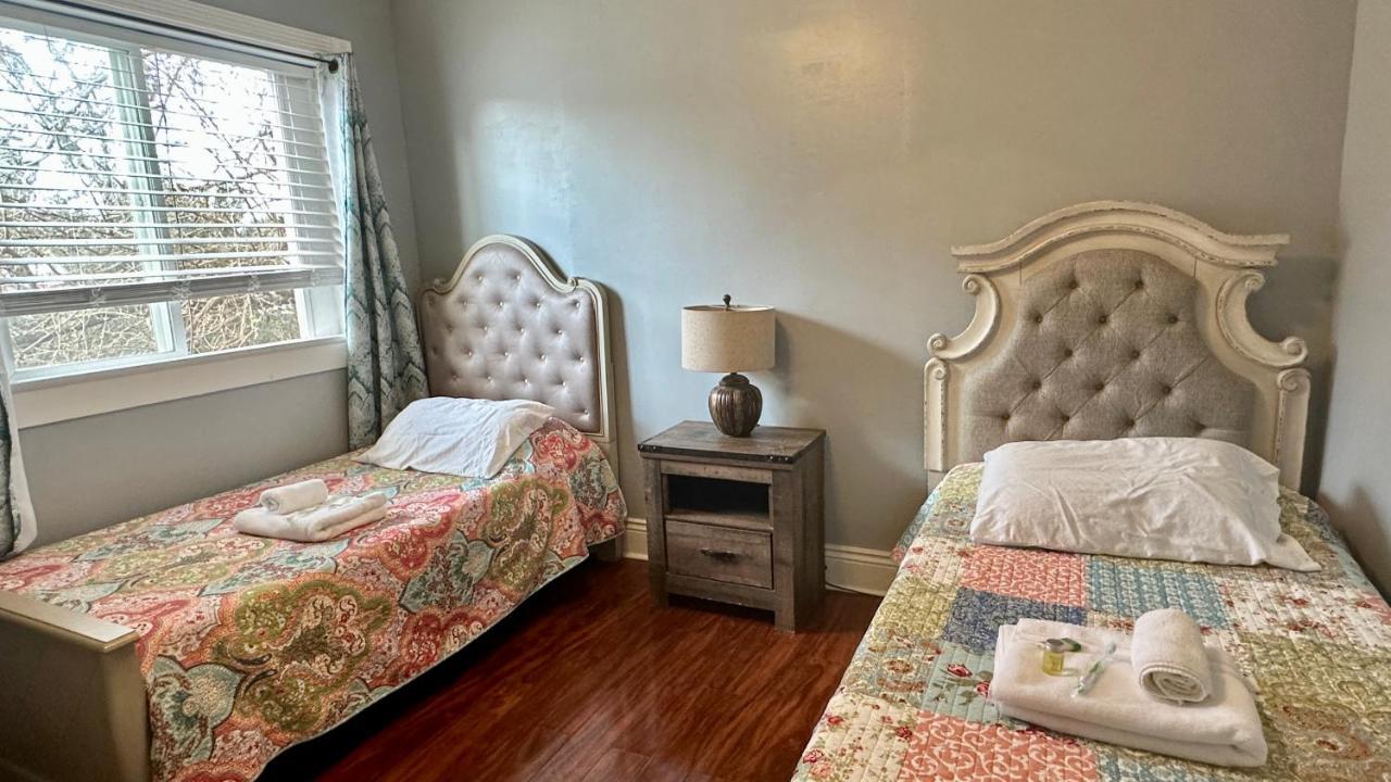 Two twin-bed Room with Ensuite Bathroom,1295178997:JPEG