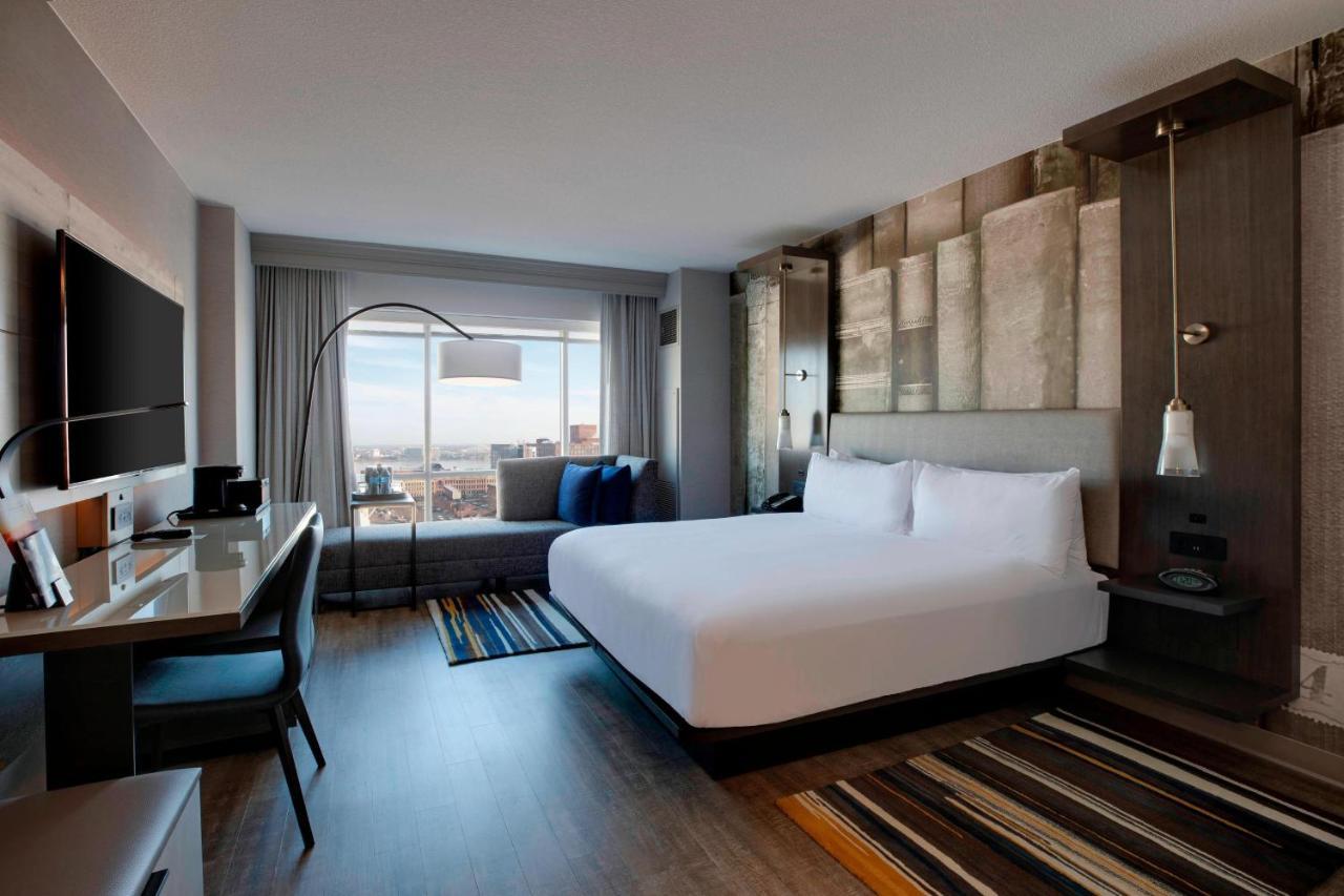 1 King Bed, Guest Room