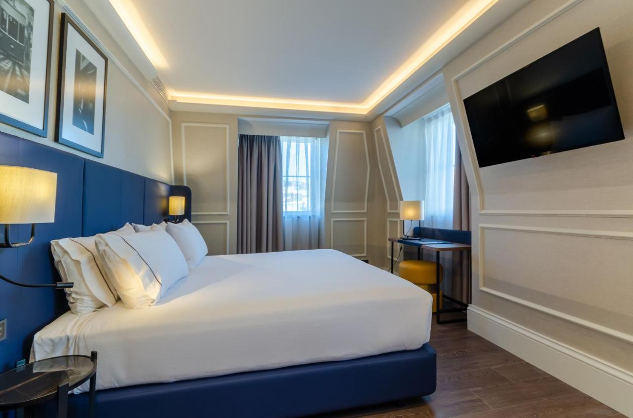 Junior Suite,1350156661:JPEG