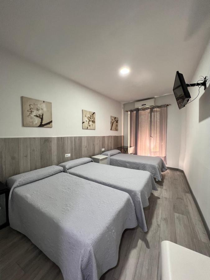 Triple Room with Private Bathroom