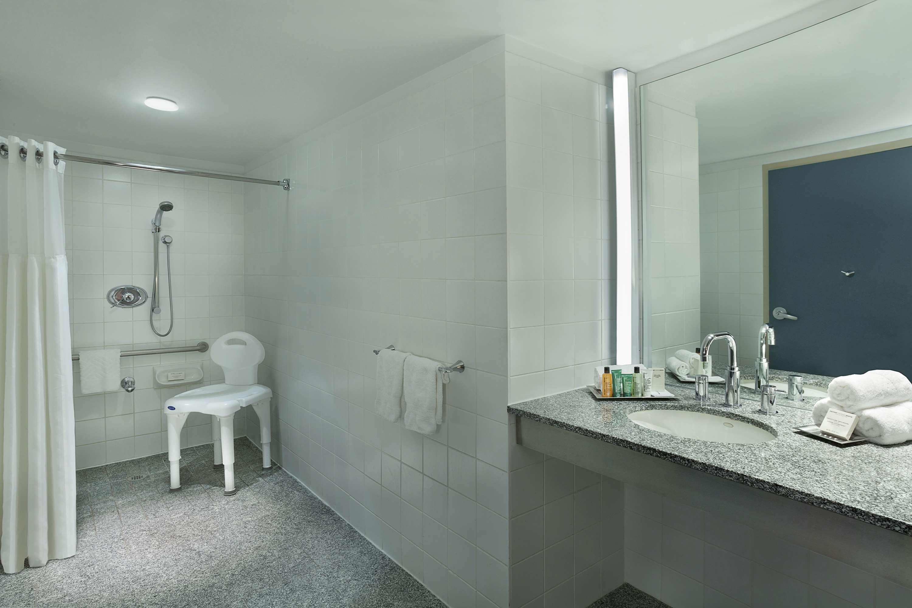 King Suite - Disability Access/Non-Smoking