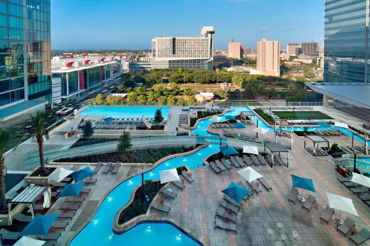 King Room with Lazy River View, Park View and Pool View