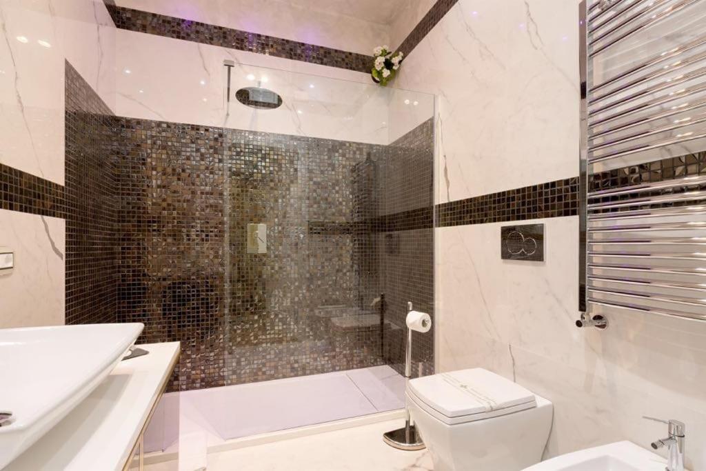 Superior King Suite
