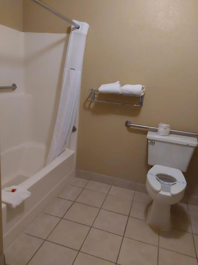Queen Room - Disability Access