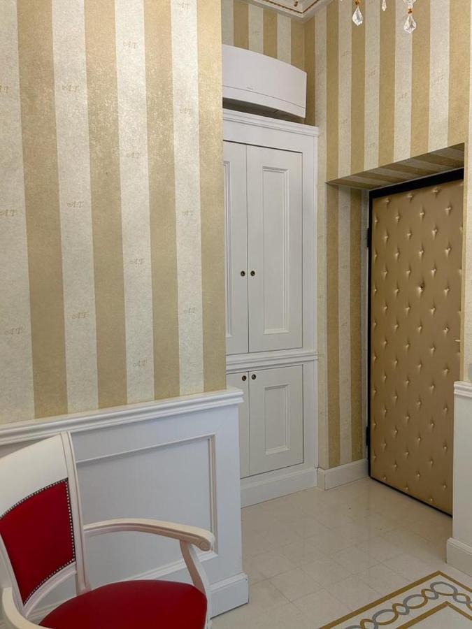 Superior King Suite