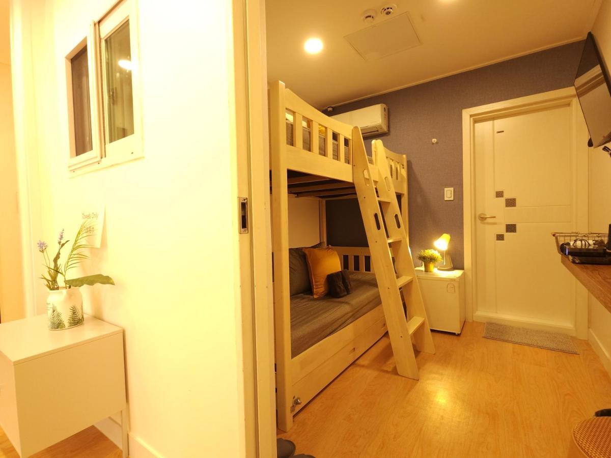 Bunk Twin Room
