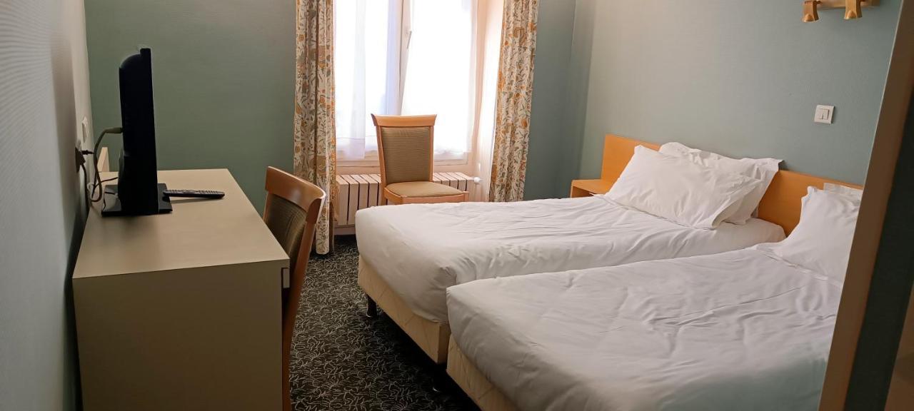 Connecting rooms