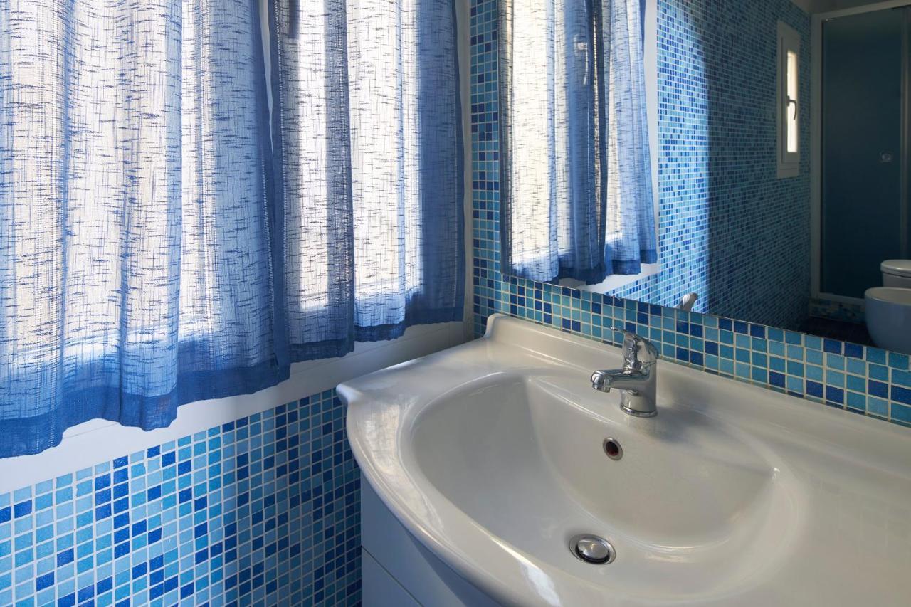 Double or Twin Room Private Bathroom