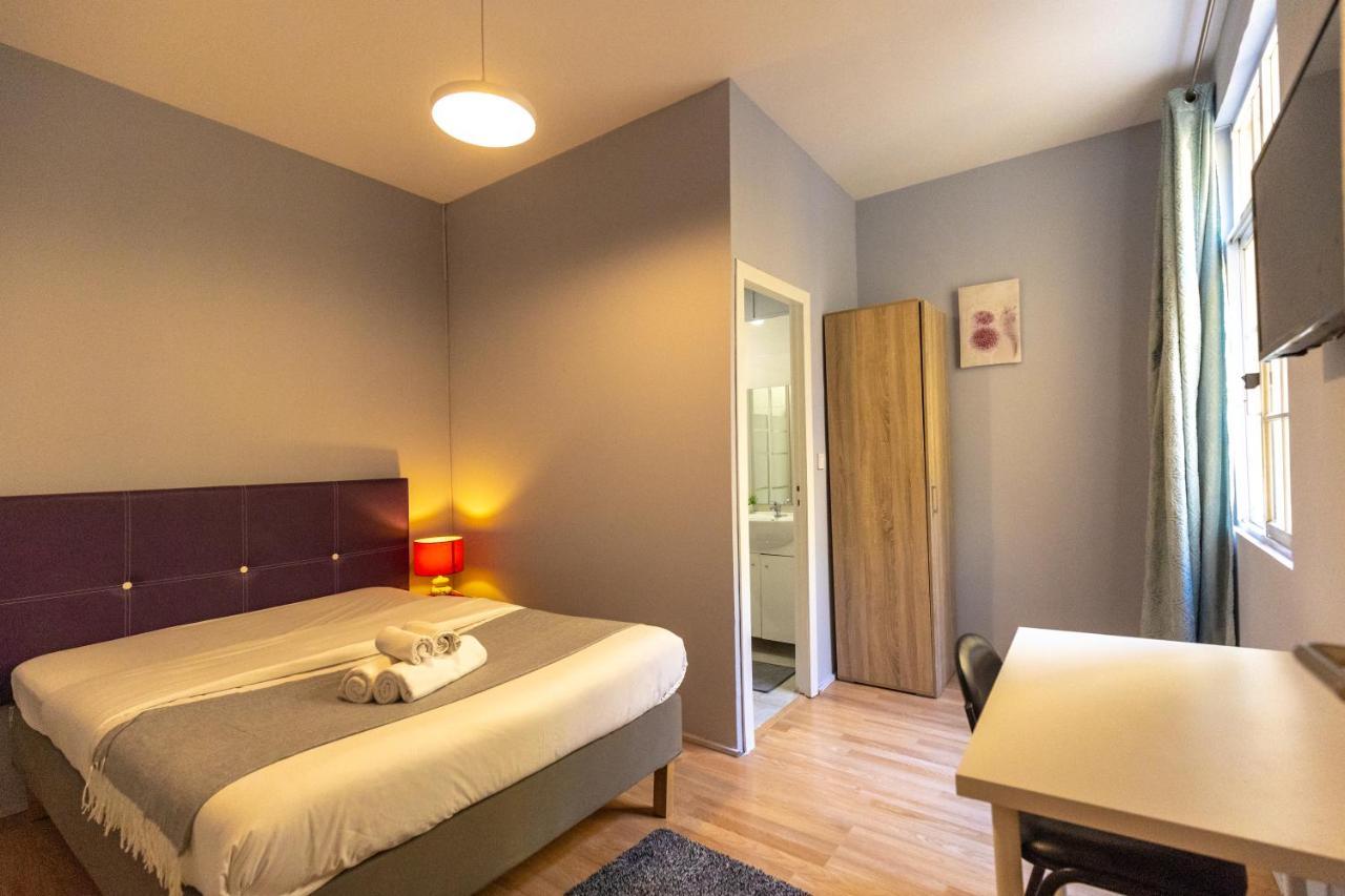 Double Room with Private Bathroom,1377960452:JPEG
