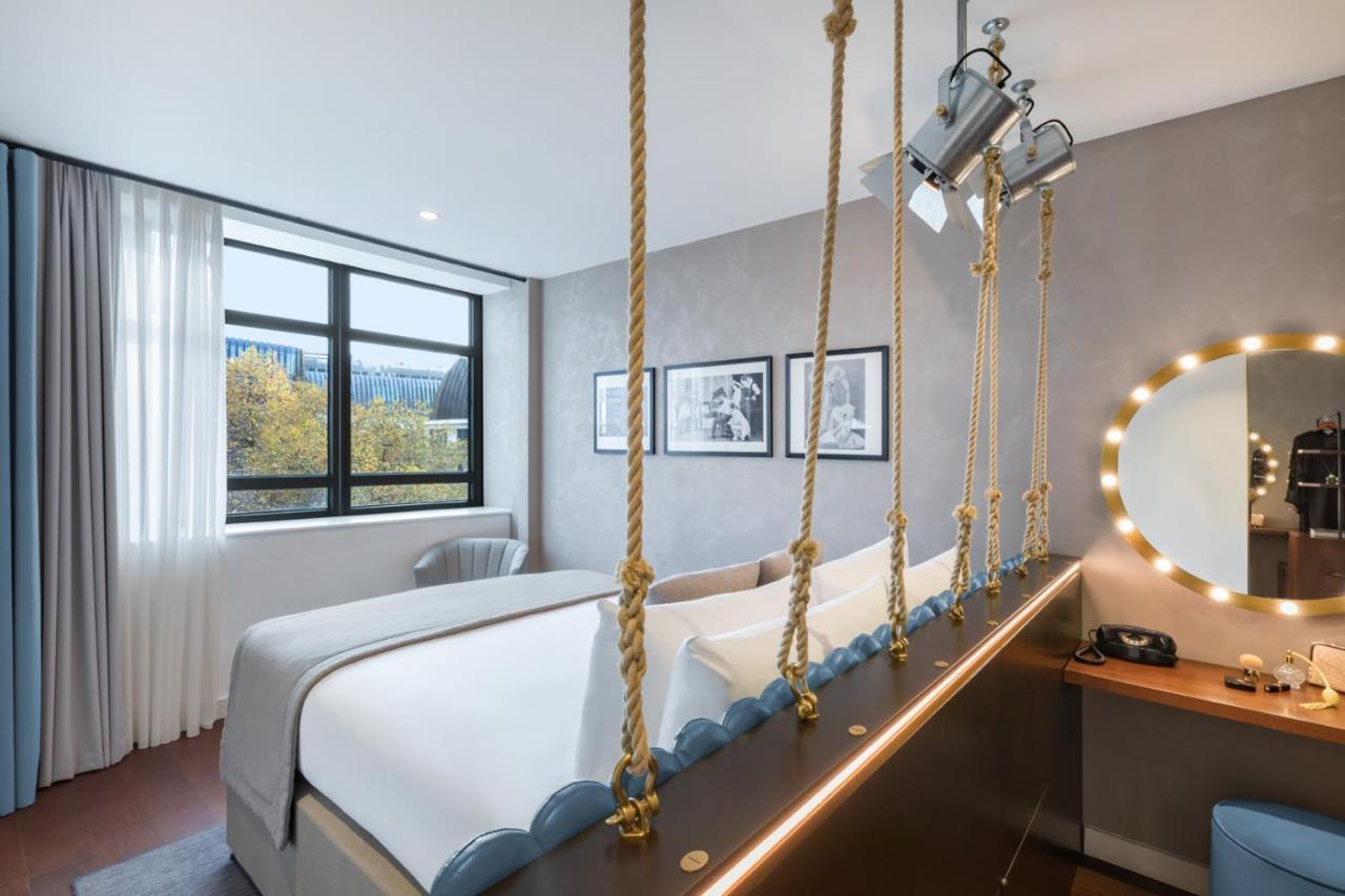 Premium Queen Room City View,1377945395:JPEG