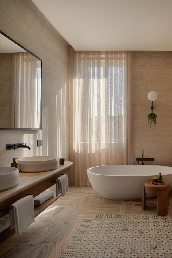 Two-Bedroom Lata Suite