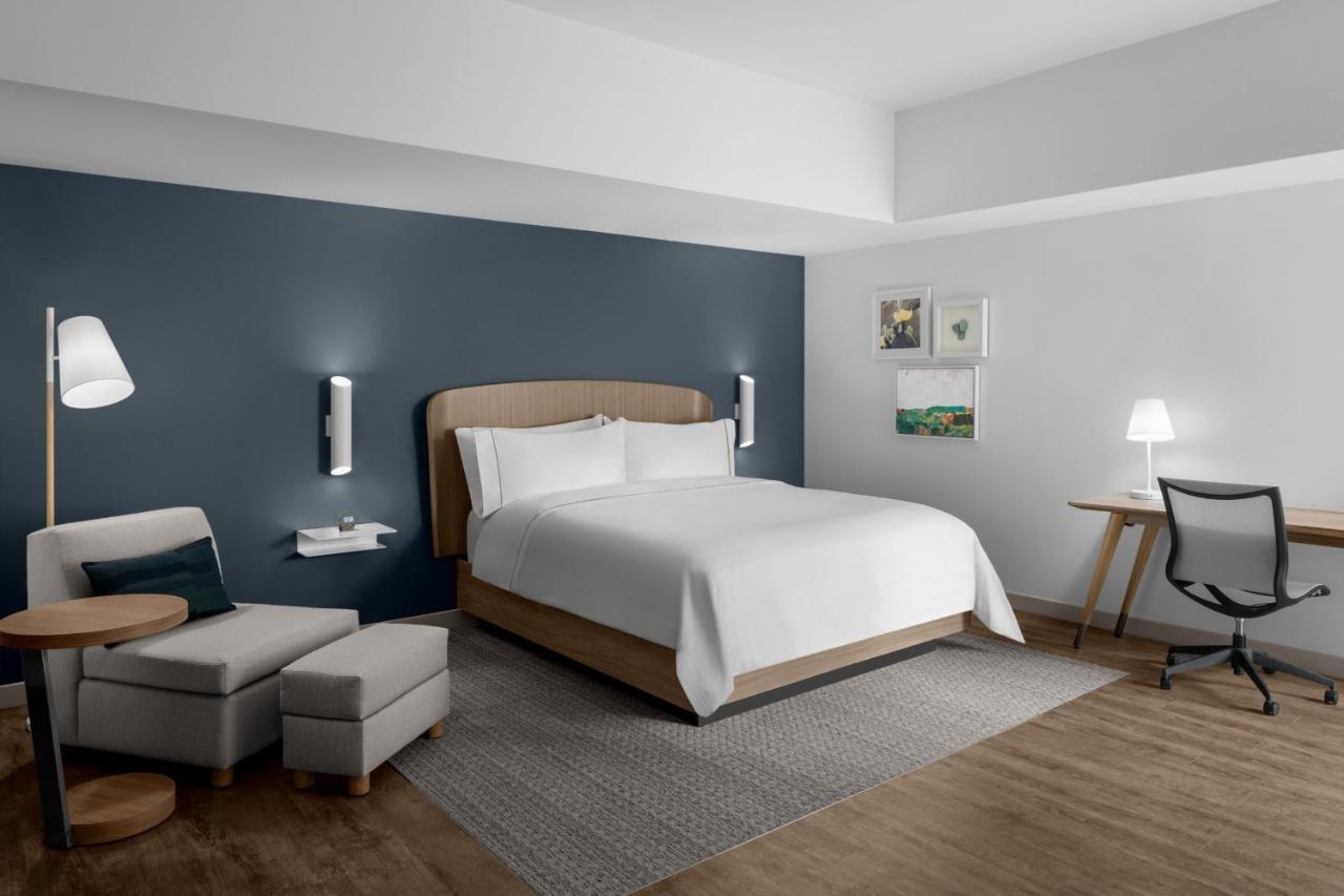 Standard King Room