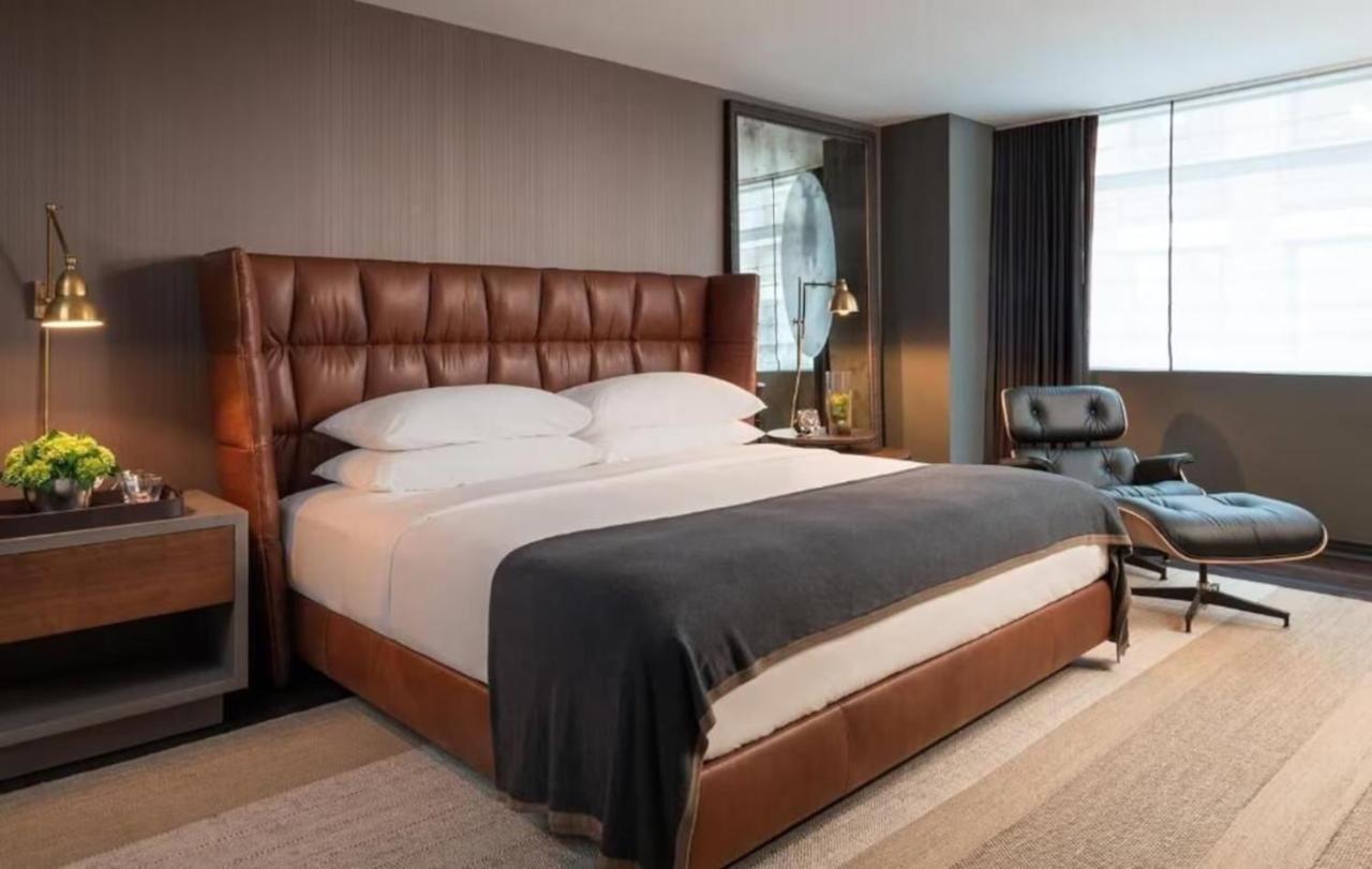 King Room with Mobility Accessible Tub,1559541094:JPEG