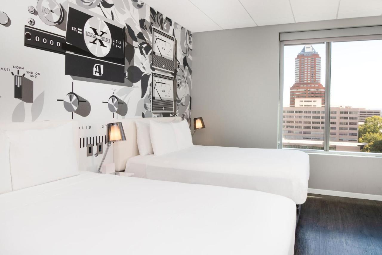 Deluxe Queen Room with Two Queen Beds,1395604391:JPEG