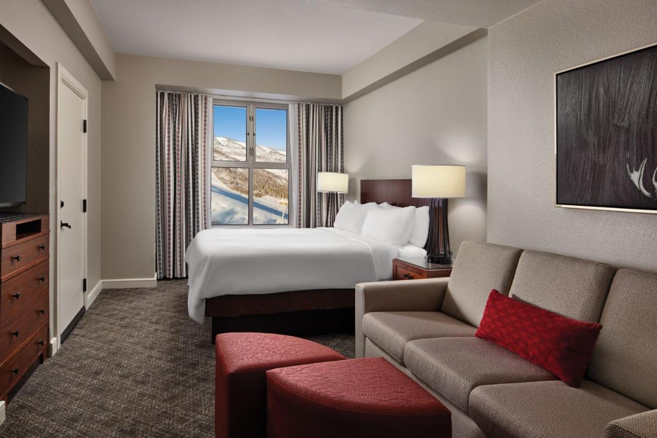 King Room with Sofa Bed