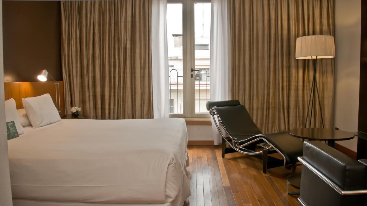 725 Double Room