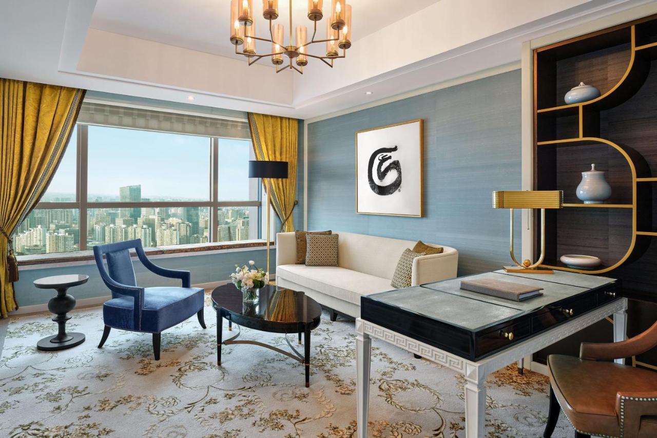 The Manor Junior Suite